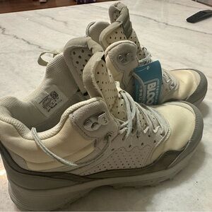 Merrell Cream and Gray Winter Boots